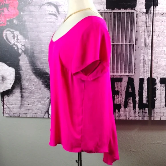Torrid Hot Pink Tunic EUC - Picture 2 of 4